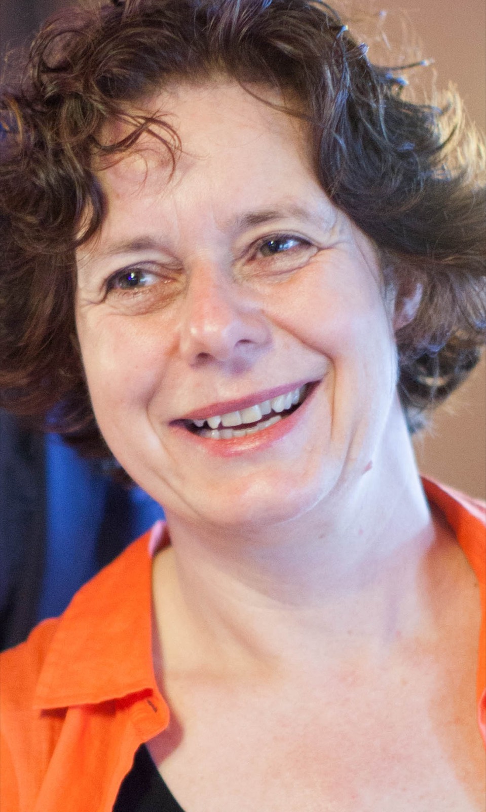 Porträt von Petra Mengeringhausen, lächelnd